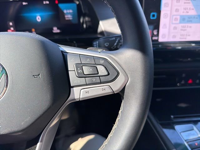 Used 2024 Volkswagen Atlas Cross Sport SE image 42