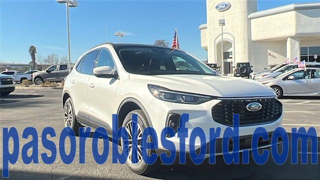 New 2025 Ford Escape SE w/ PHEV Premium Package