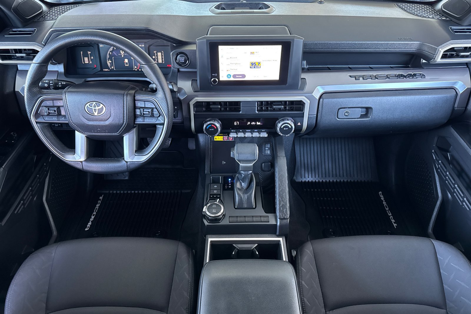 Used 2025 Toyota Tacoma SR5 w/ SR5 Upgrade Package AWD/4WD image 5