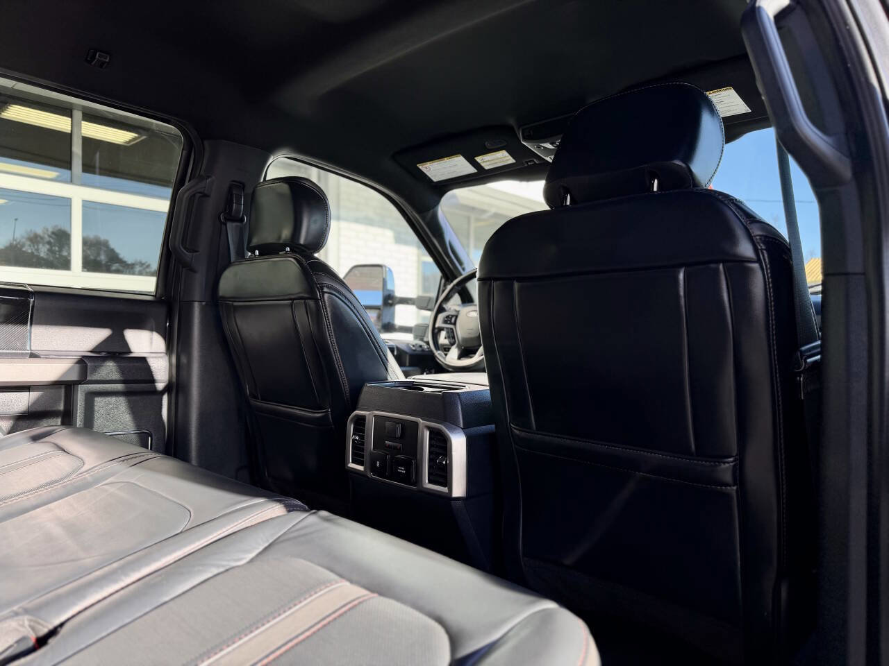 Used 2022 Ford F350 Platinum image 39