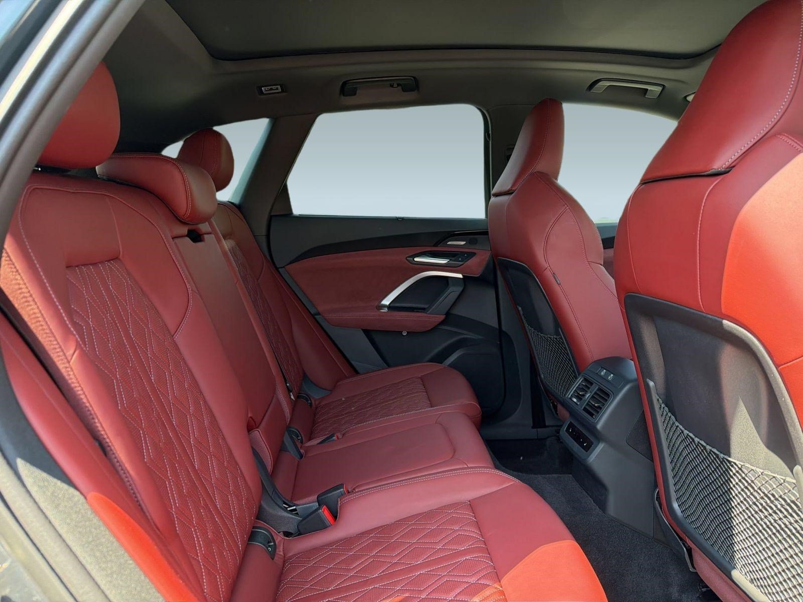 Certified 2025 Audi SQ5 Prestige AWD/4WD image 31