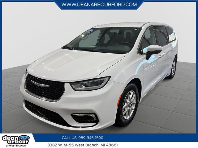 Used 2023 Chrysler Pacifica Touring-L