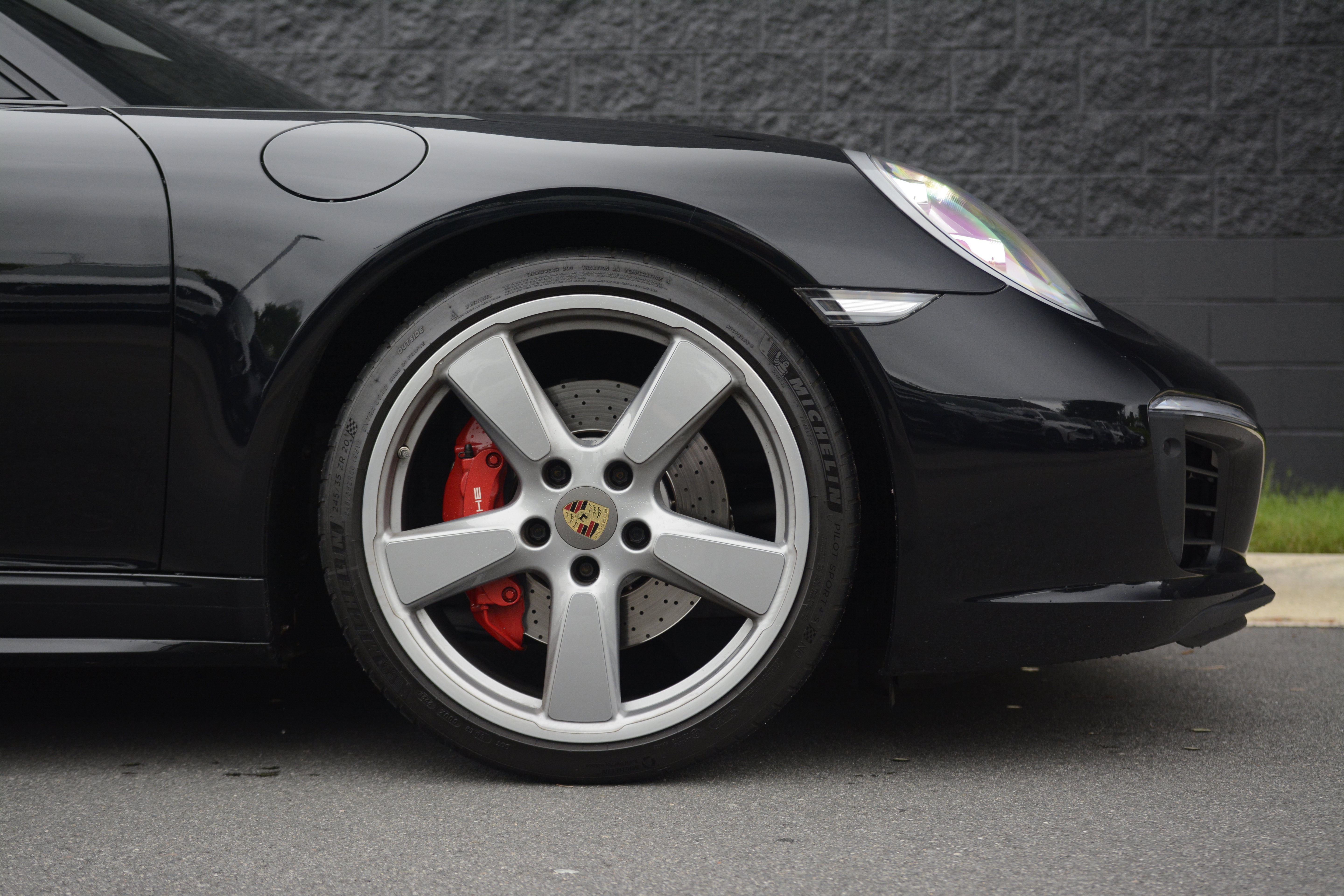 Certified 2018 Porsche 911 Carrera 4S AWD/4WD image 11