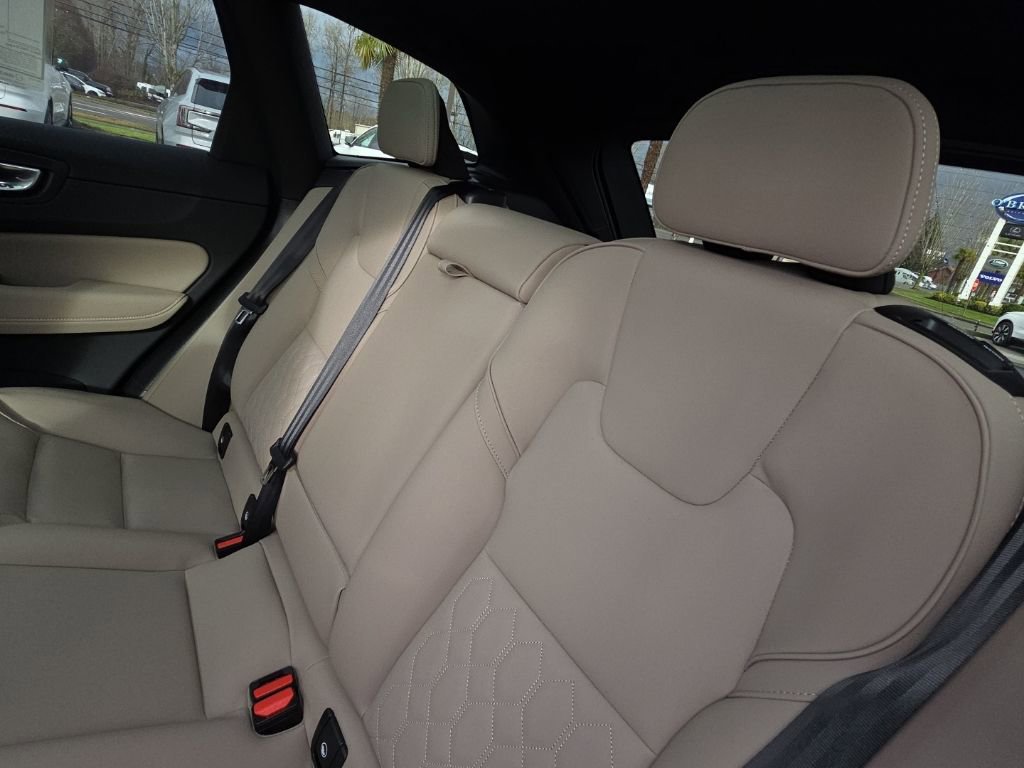 New 2026 Volvo XC60 B5 Plus w/ Protection Package Premier image 6