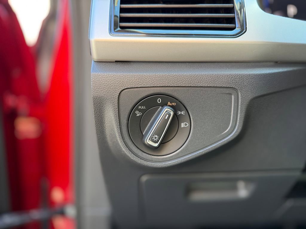 Used 2021 Volkswagen Atlas SEL Premium image 25