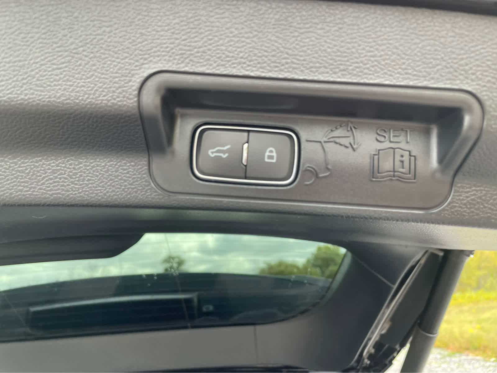 Used 2023 Ford Explorer ST w/ Equipment Group 401A image 11