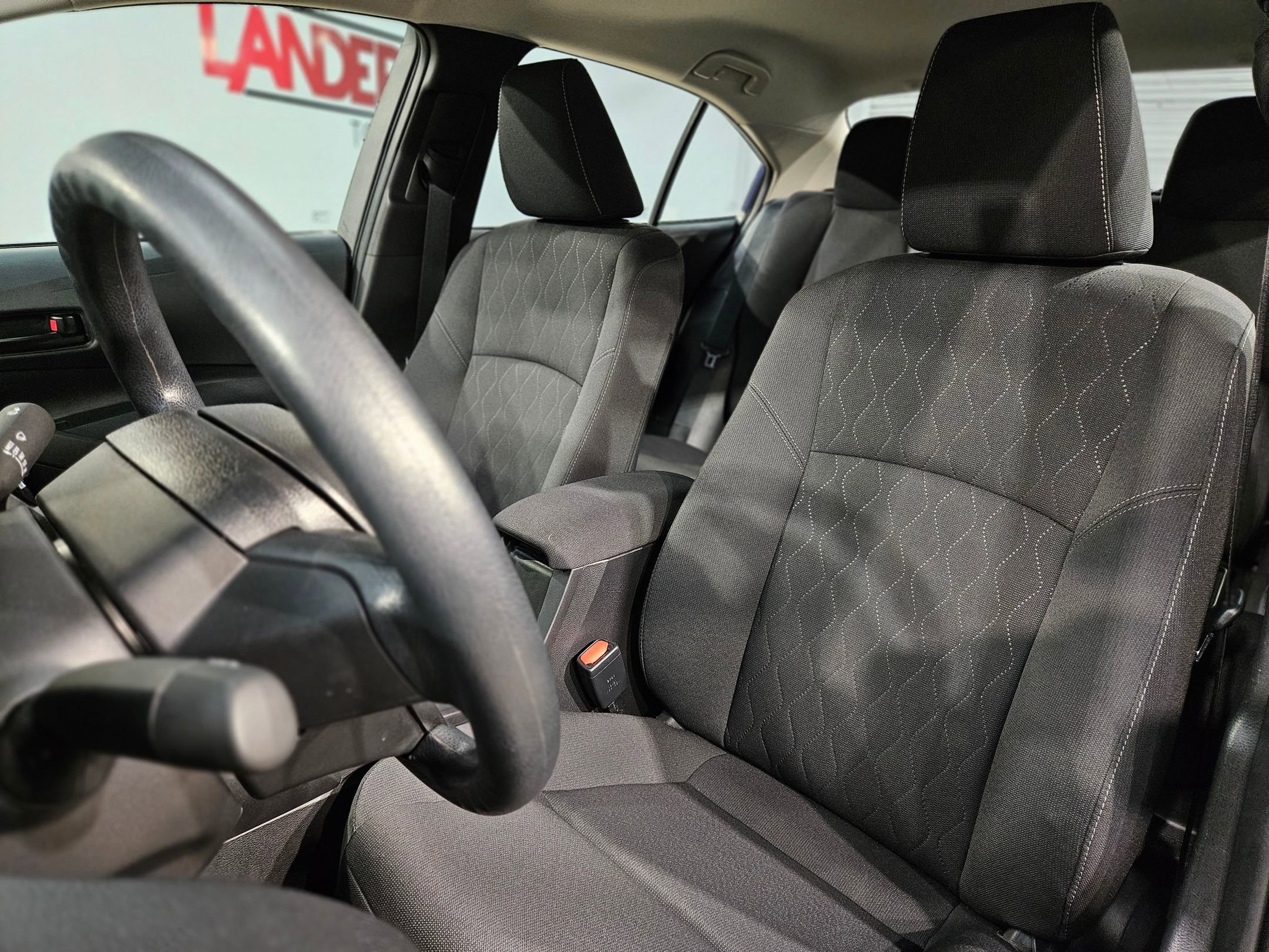 Used 2025 Toyota Corolla LE image 23