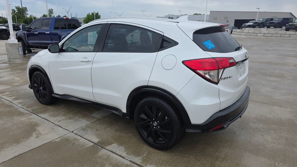 Used 2021 Honda HR-V Sport image 3