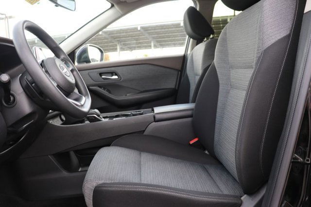 Used 2023 Nissan Rogue SV image 11