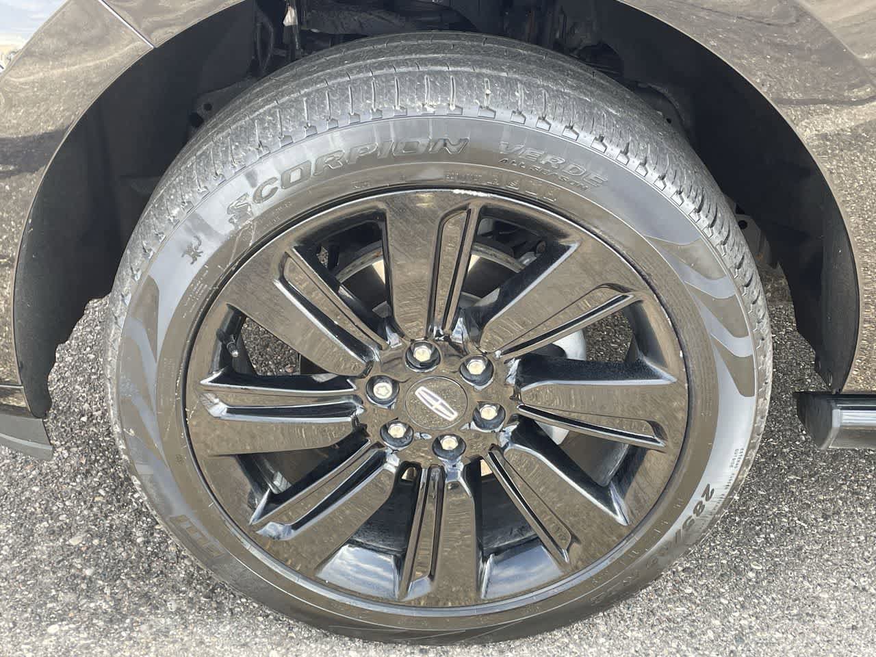 Used 2024 Lincoln Navigator L Reserve image 40
