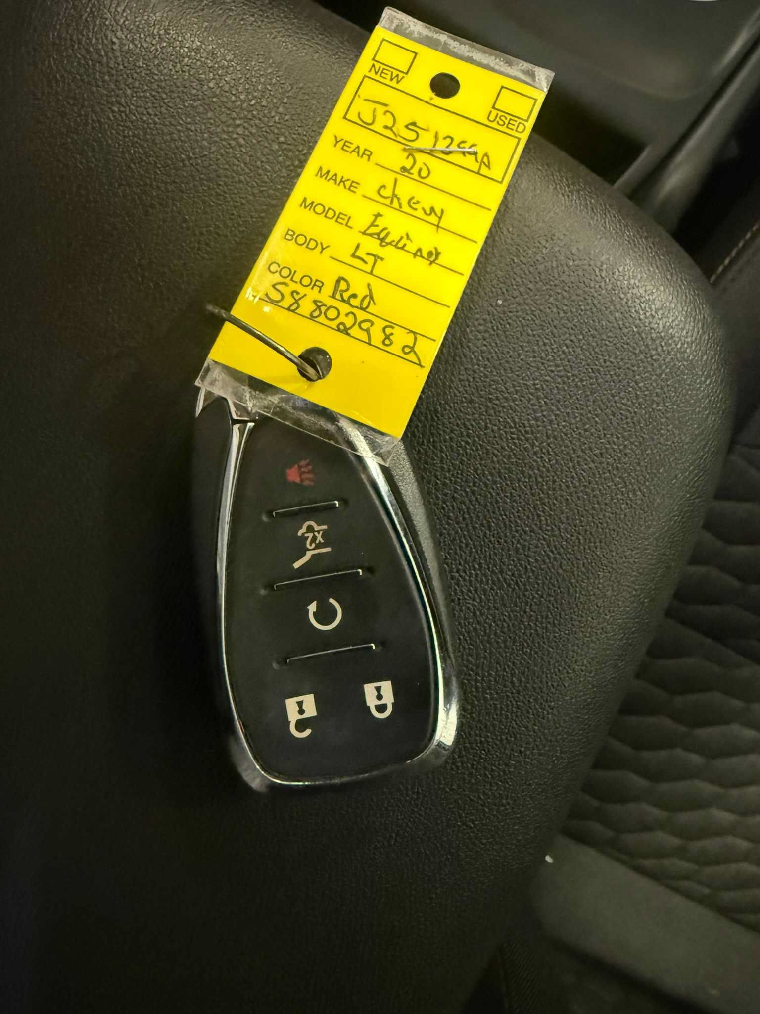 Used 2020 Chevrolet Equinox LT FWD image 36