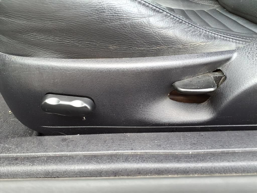 Used 2003 Ford Thunderbird RWD image 15