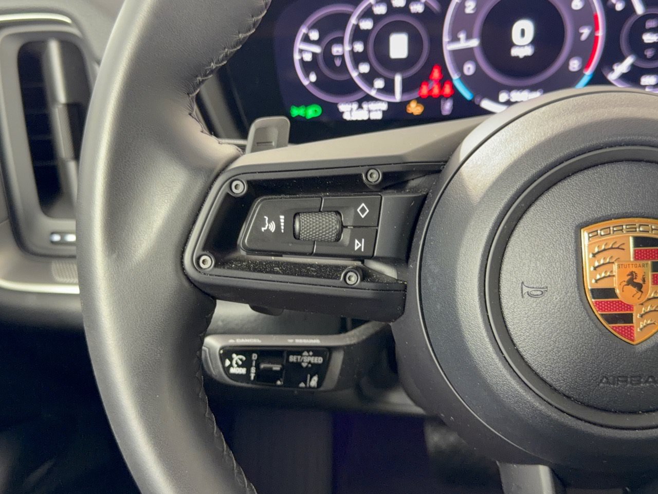 Certified 2026 Porsche Cayenne AWD/4WD image 18