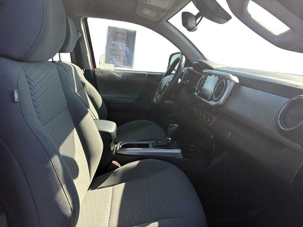 Used 2023 Toyota Tacoma SR5 RWD image 17