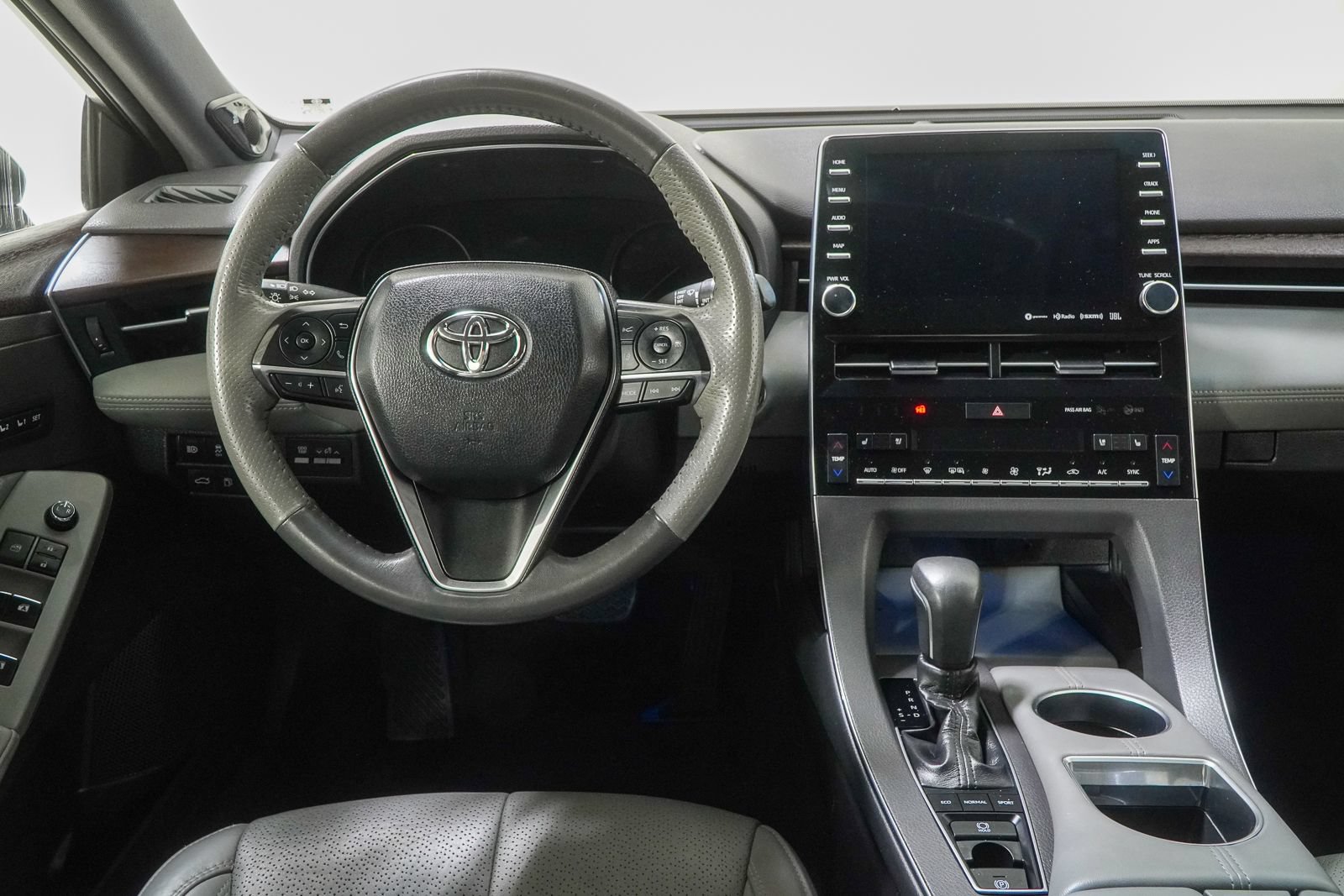 Used 2019 Toyota Avalon Limited w/ Protection Package FWD image 21