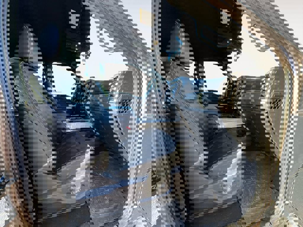 Used 2022 Ford F250 Lariat w/ Chrome Package image 15