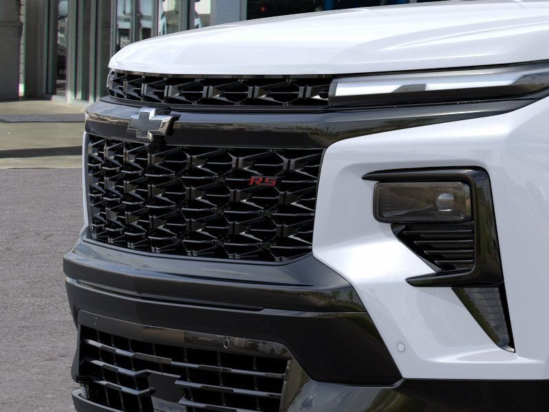 New 2026 Chevrolet Traverse RS w/ LPO, Floor Liner Package FWD image 13