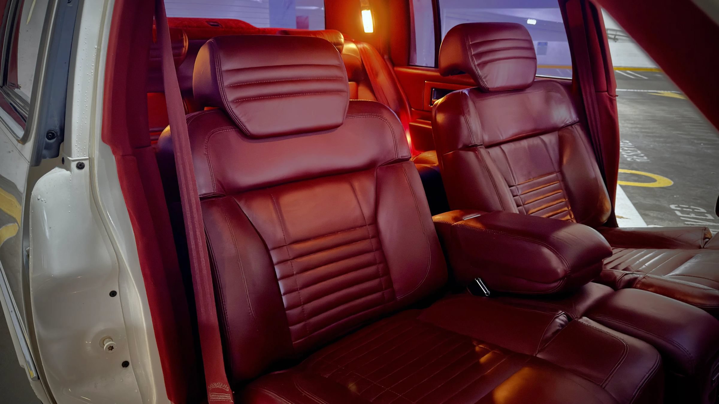 Used 1990 Cadillac Fleetwood 60 Special FWD image 24