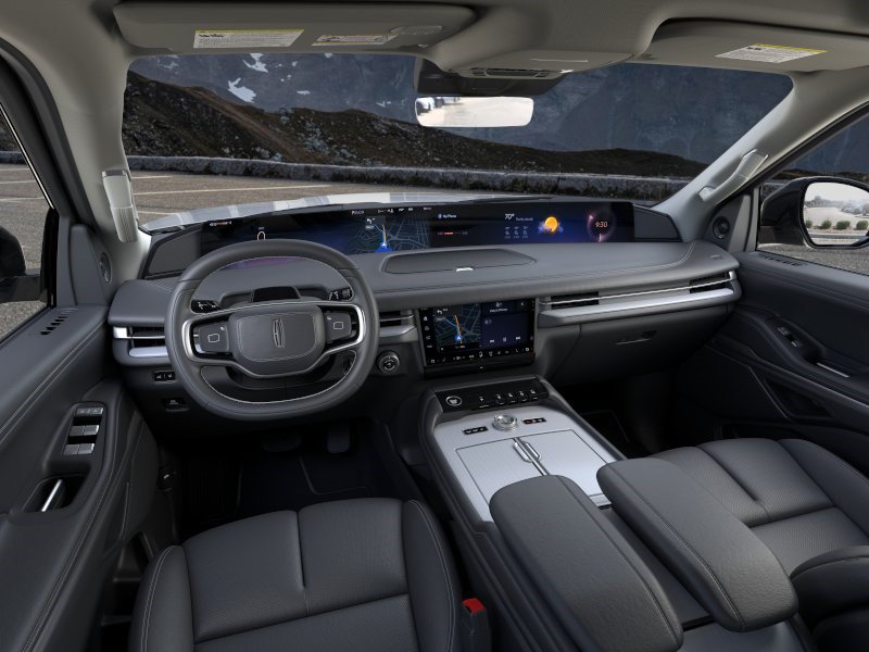 Used 2026 Lincoln Navigator Reserve AWD/4WD image 9