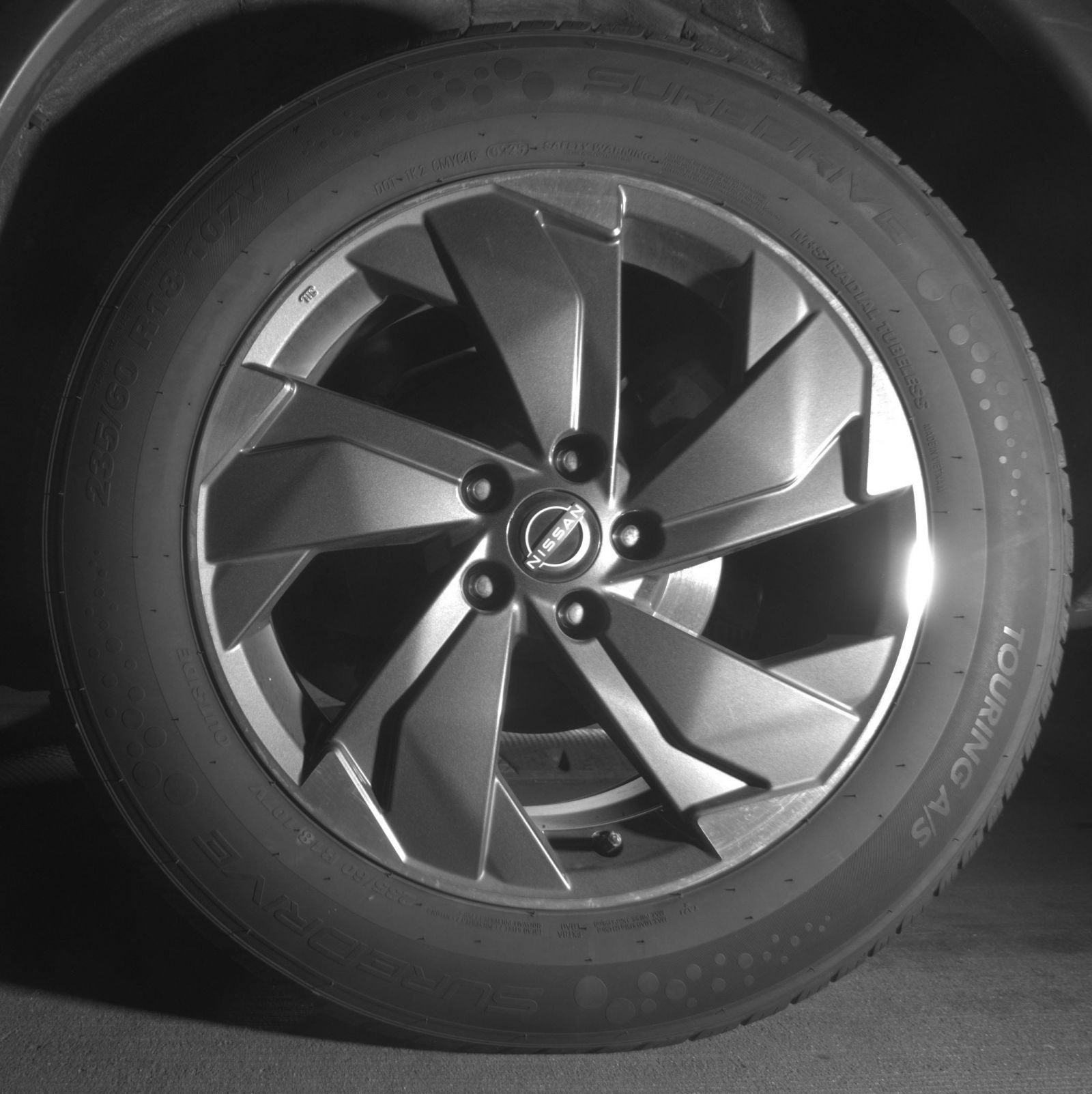 Used 2025 Nissan Rogue SV FWD image 16