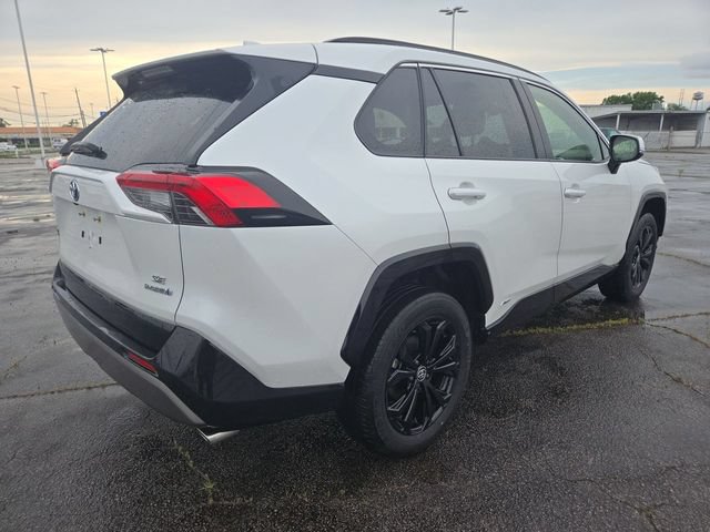 Used 2024 Toyota RAV4 SE AWD/4WD image 8