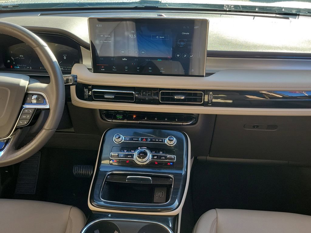 Used 2023 Lincoln Nautilus AWD w/ Premium Package image 23