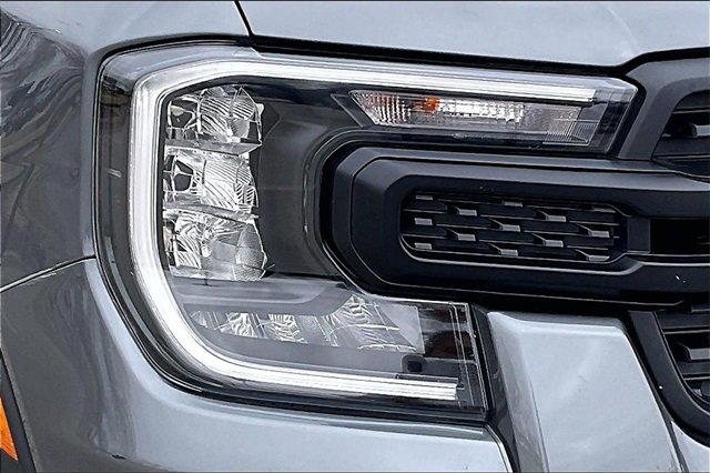 Used 2024 Ford Ranger XL image 27