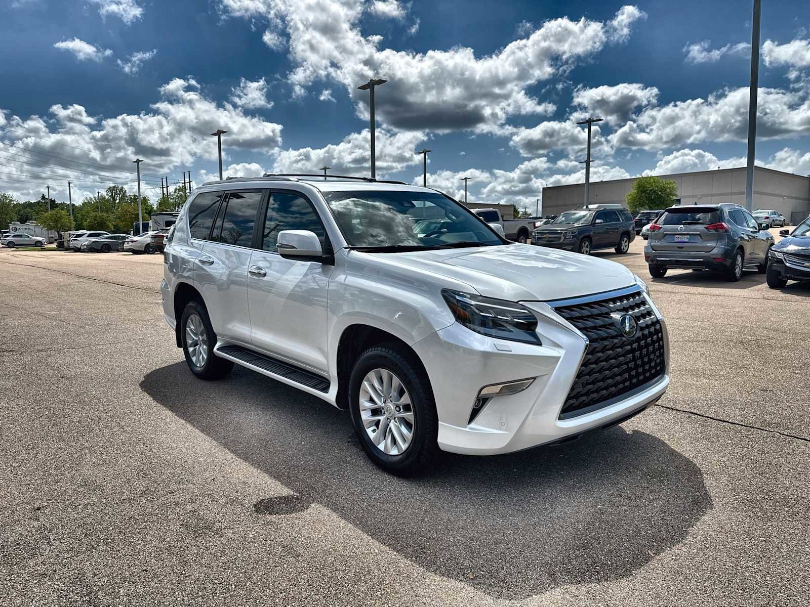 Used 2023 Lexus GX 460 Premium w/ Premium Package image 11