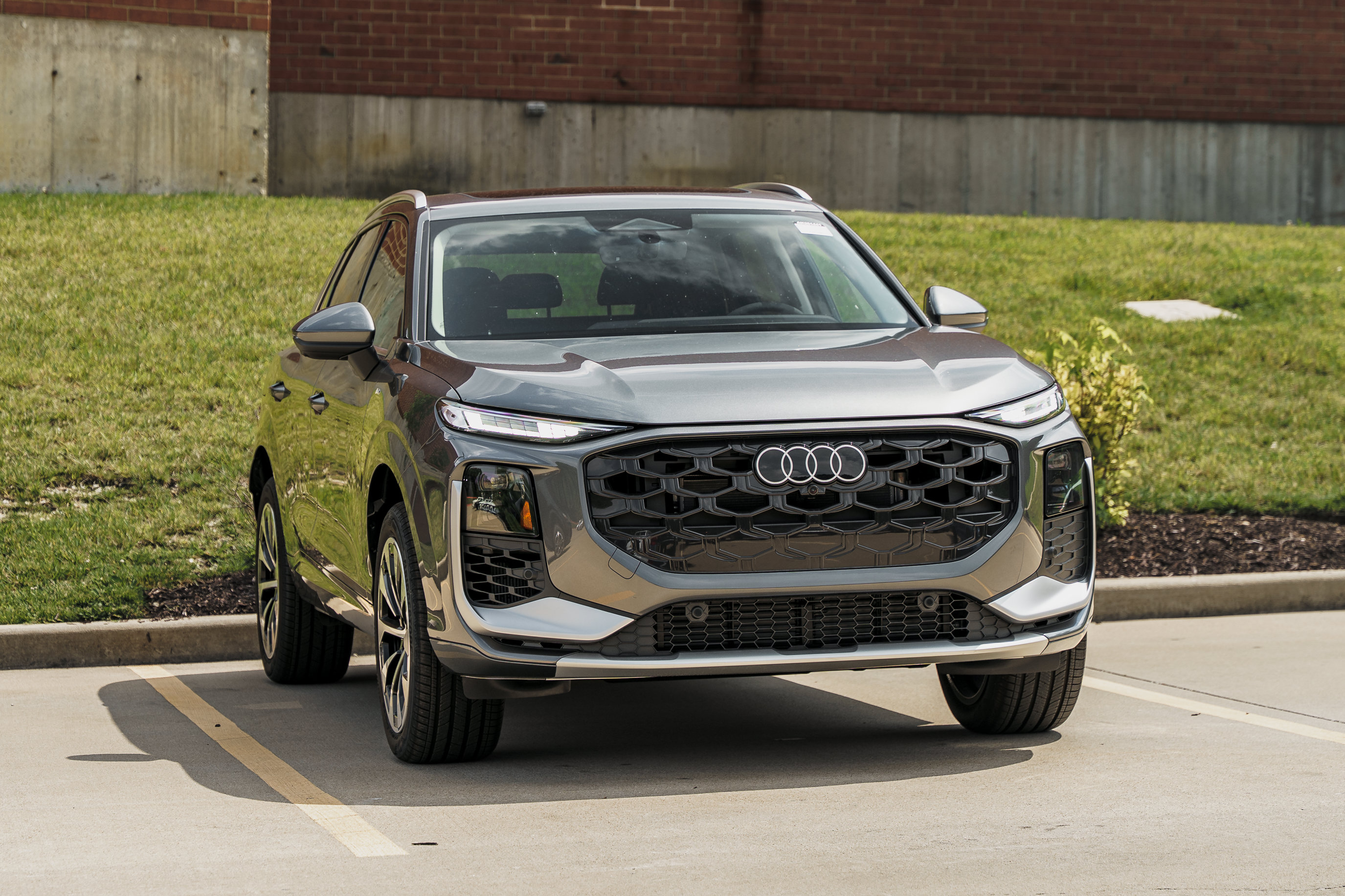 New 2026 Audi Q3 quattro 2.0T AWD/4WD image 2
