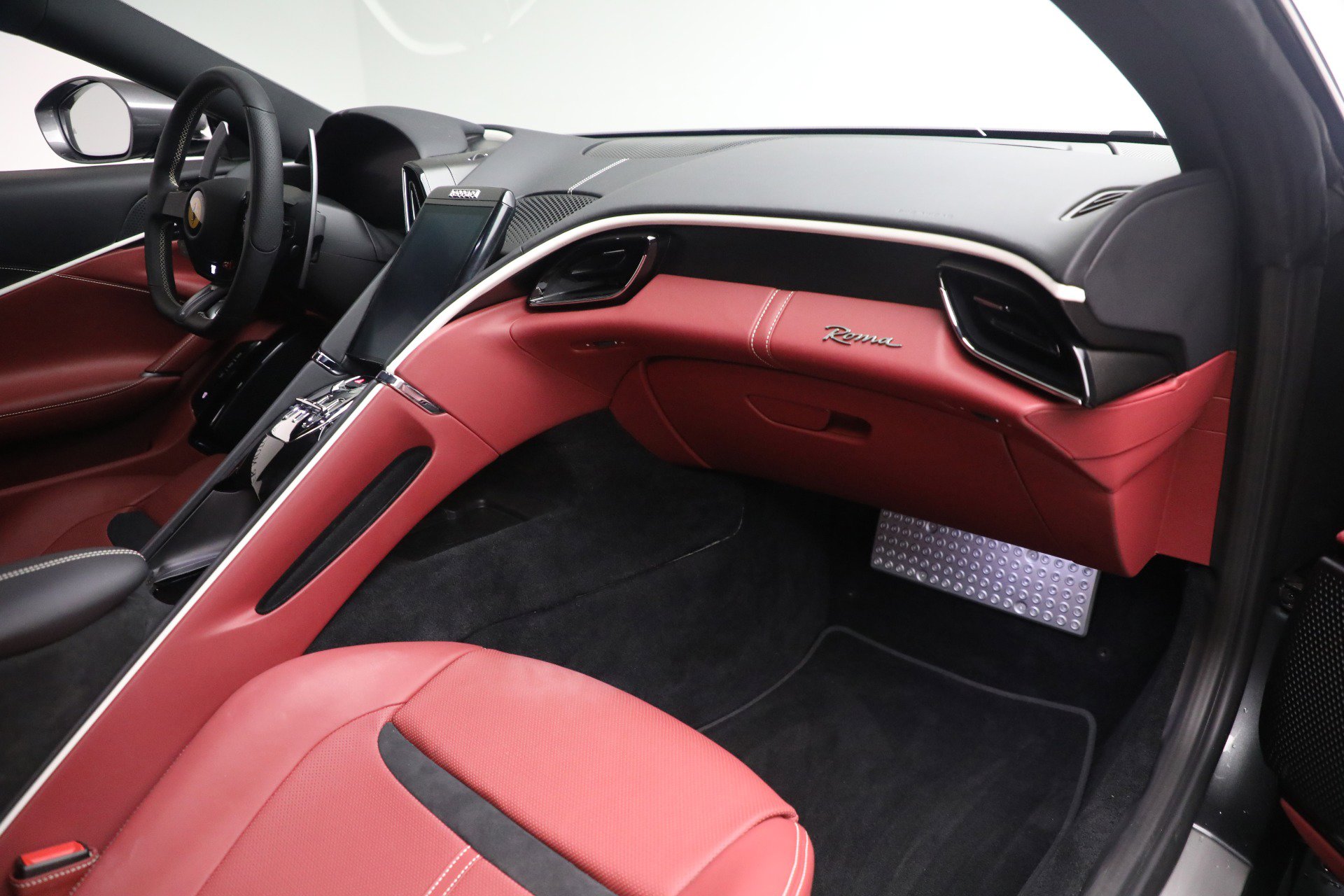 Certified 2024 Ferrari Roma image 21