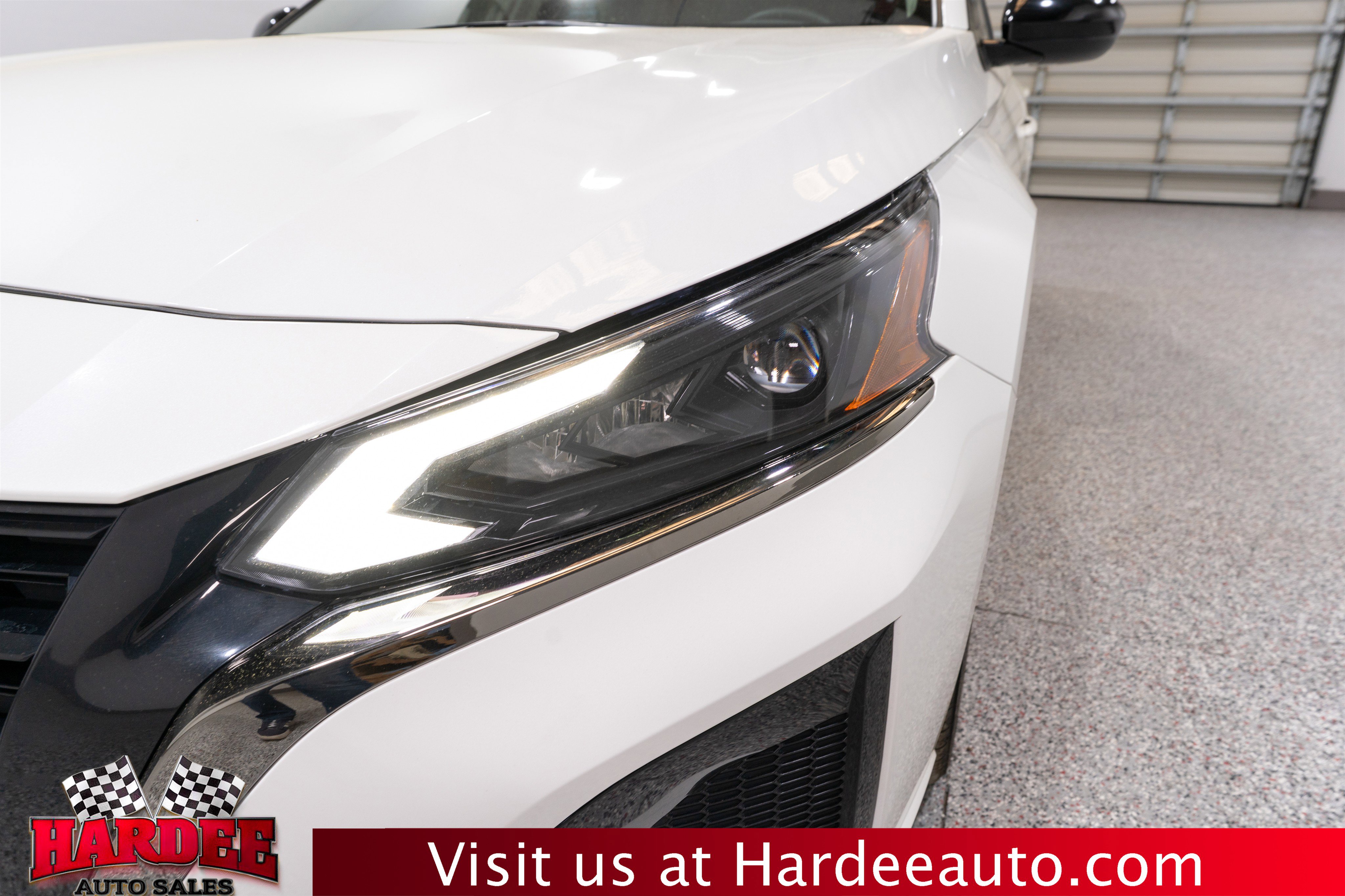 Used 2025 Nissan Altima 2.5 SR image 8