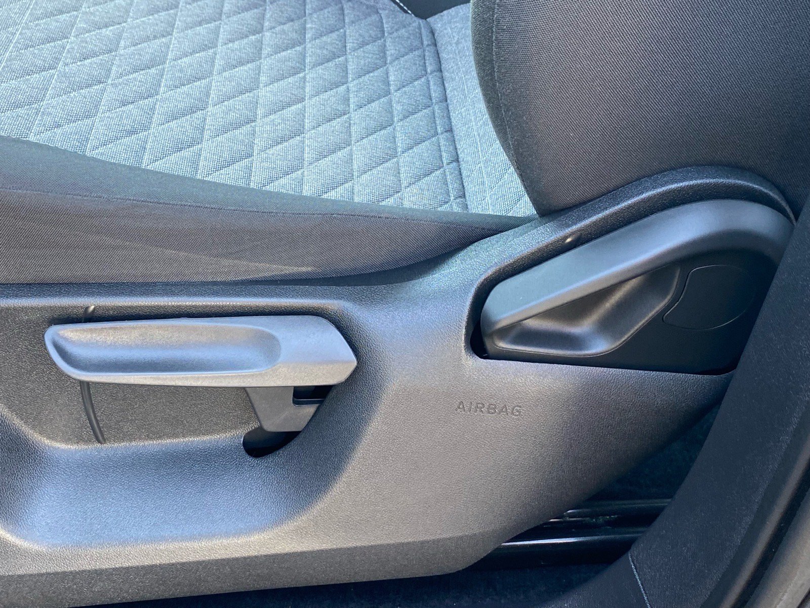 Certified 2025 Volkswagen Tiguan S AWD/4WD image 13