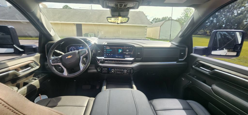 Used 2024 Chevrolet Silverado 3500 LTZ w/ LTZ Premium Package AWD/4WD image 21