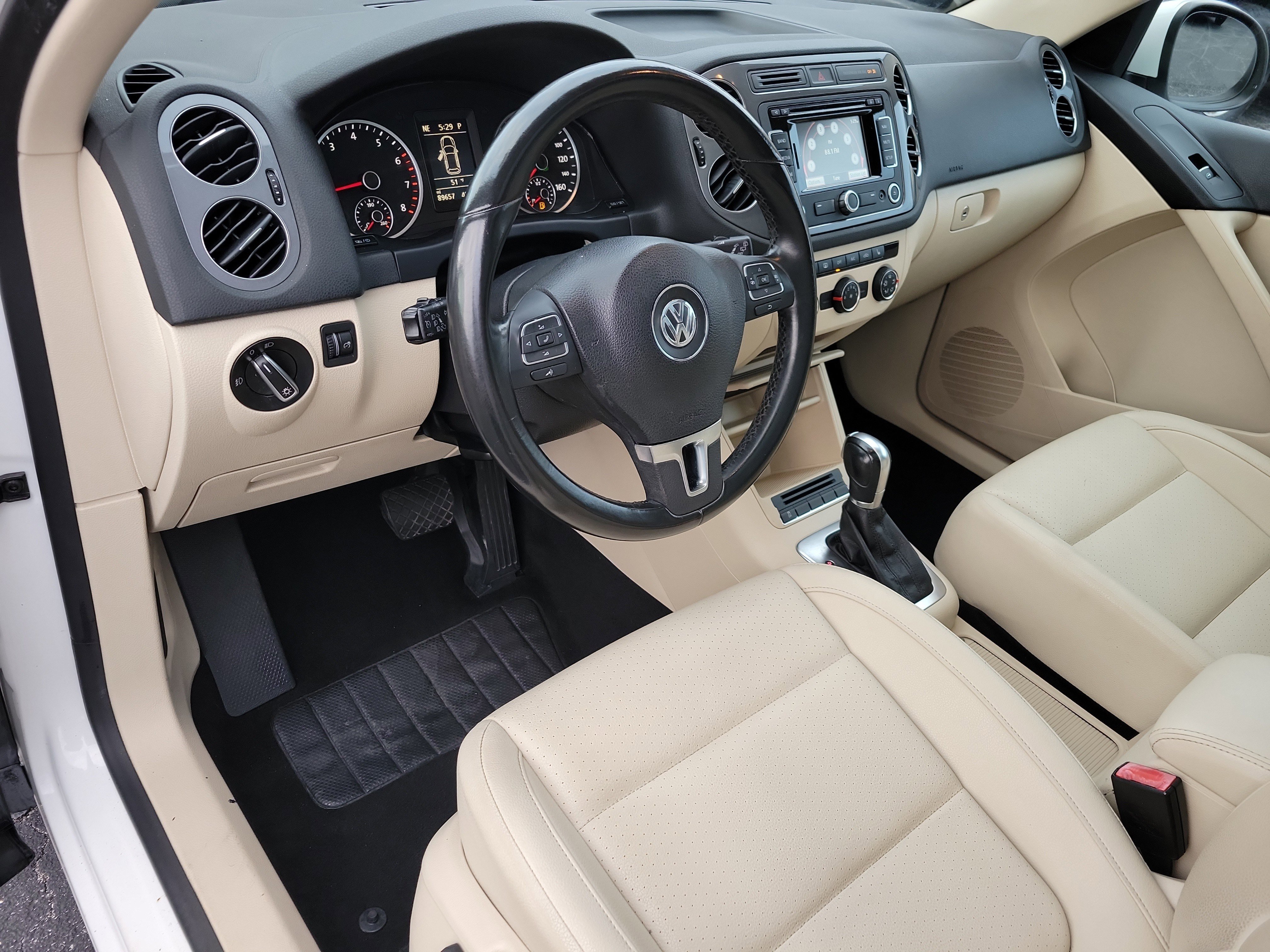 Used 2013 Volkswagen Tiguan SEL image 3
