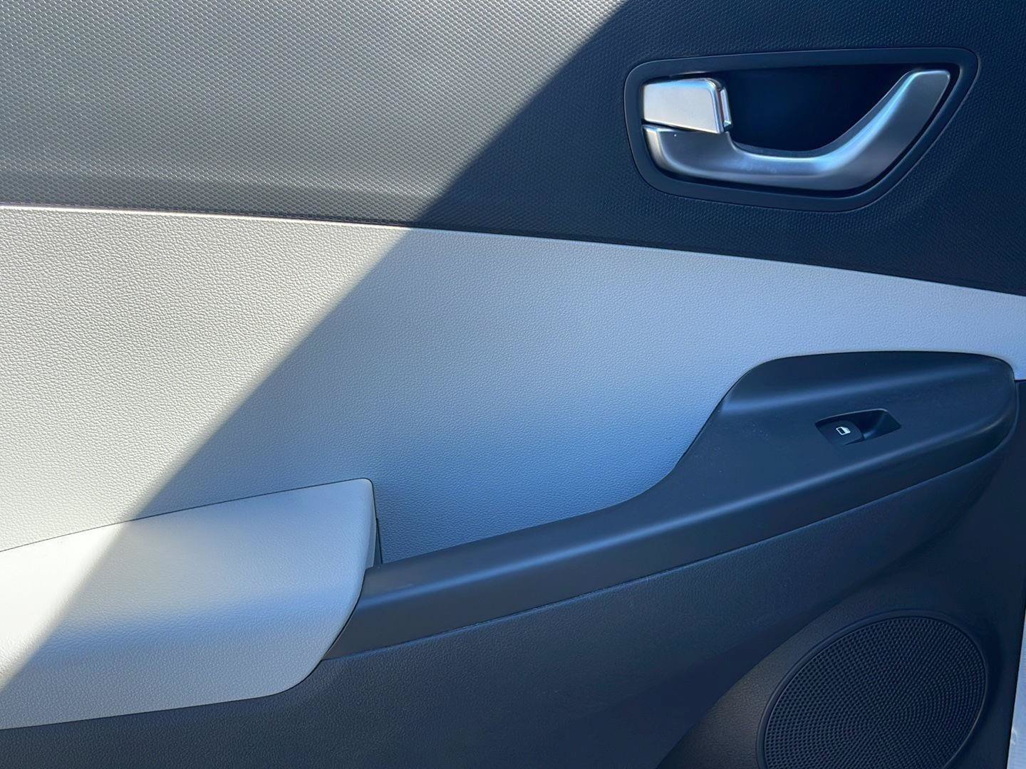 Certified 2023 Hyundai Kona SE w/ Cargo Package FWD image 13