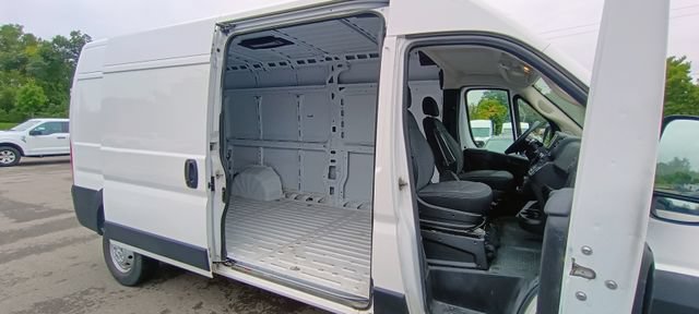 Used 2023 RAM ProMaster 2500 FWD image 9