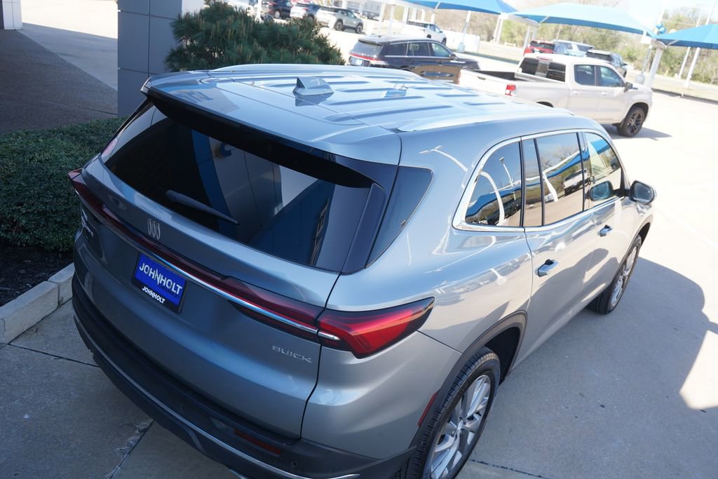 Used 2025 Buick Enclave Preferred AWD/4WD image 14