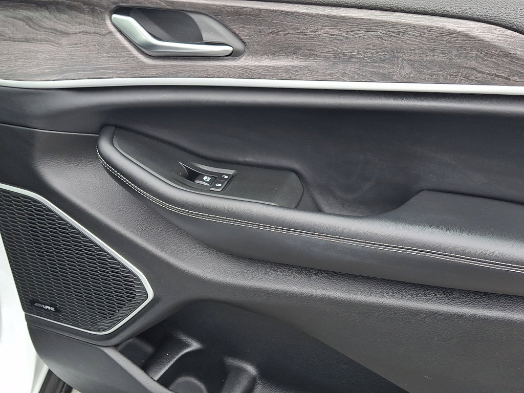 Used 2021 Jeep Grand Cherokee L Limited image 10