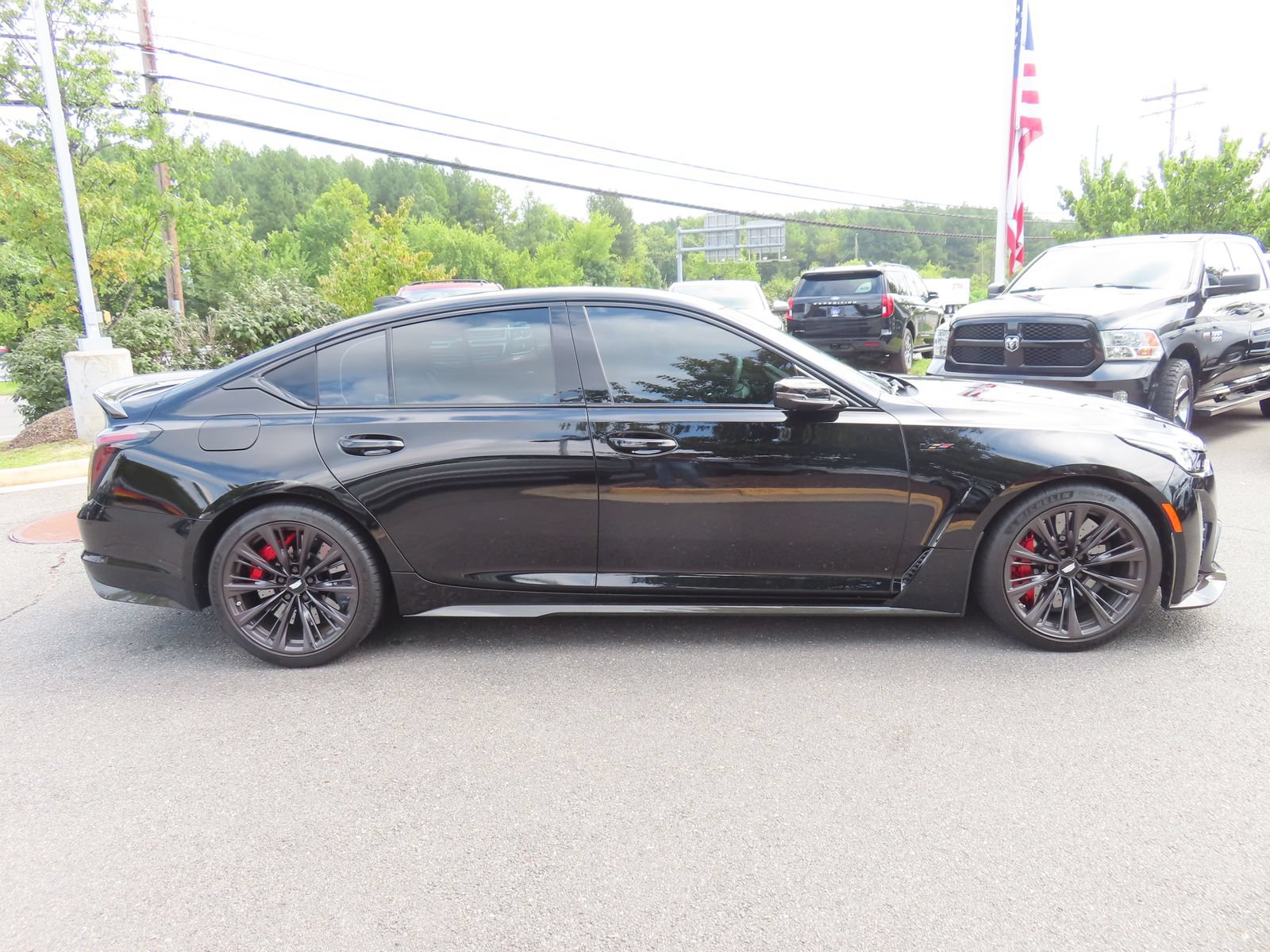 Used 2023 Cadillac CT5 V Blackwing w/ Carbon Fiber Package 2 RWD image 4