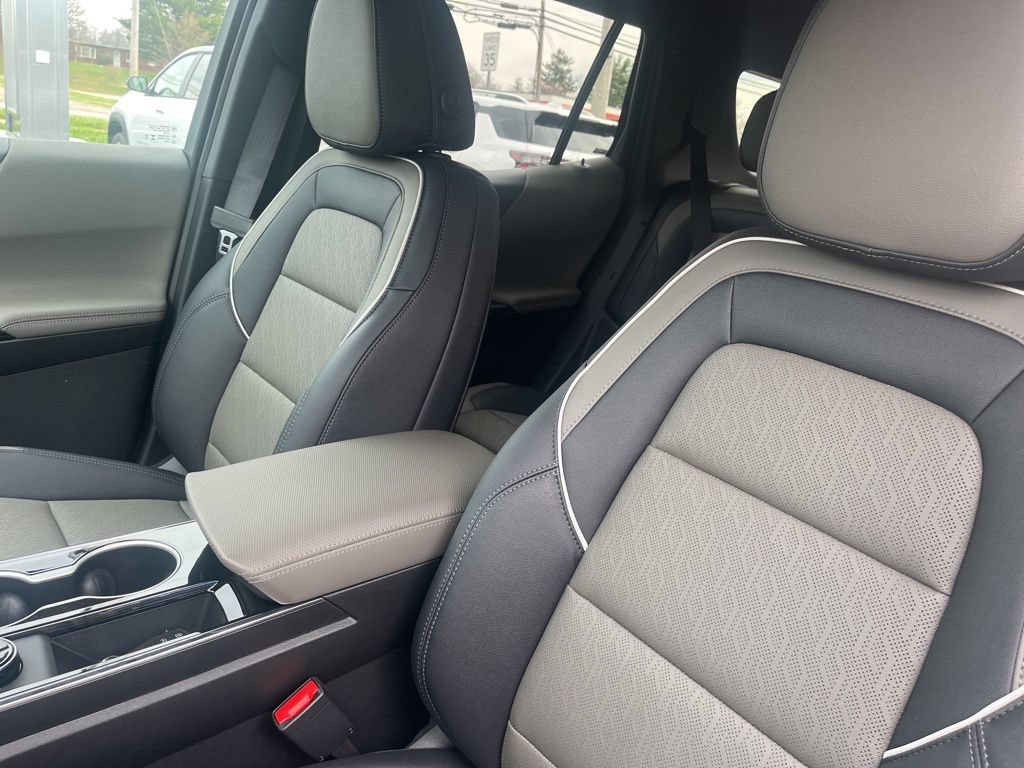 New 2026 Chevrolet Equinox LT w/ Convenience Package II FWD image 15