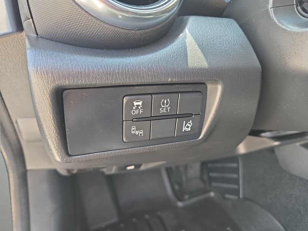Used 2016 MAZDA MX-5 Miata Grand Touring RWD image 13