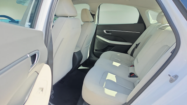 Used 2025 Hyundai Sonata SEL FWD image 35