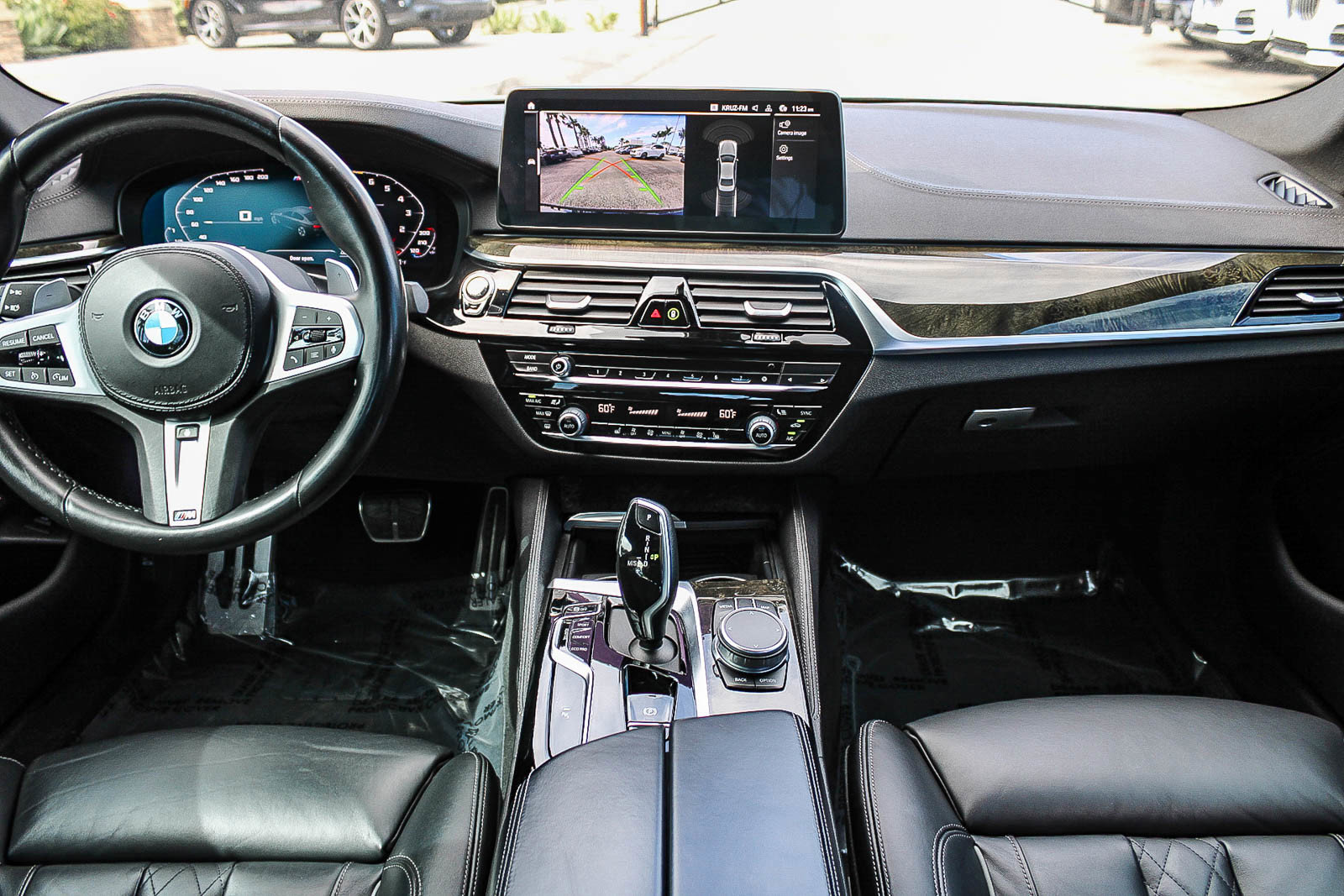 Used 2022 BMW M550i xDrive image 12