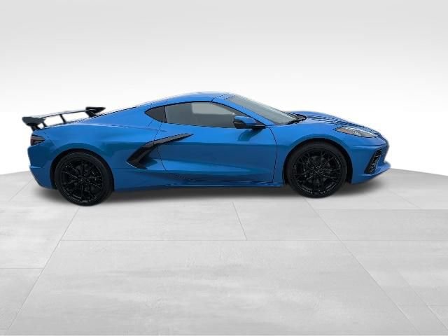 Used 2025 Chevrolet Corvette Stingray Coupe w/ 1LT RWD image 2