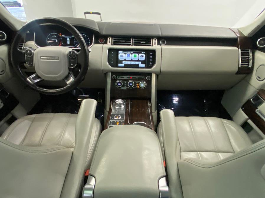 Used 2016 Land Rover Range Rover Autobiography image 26