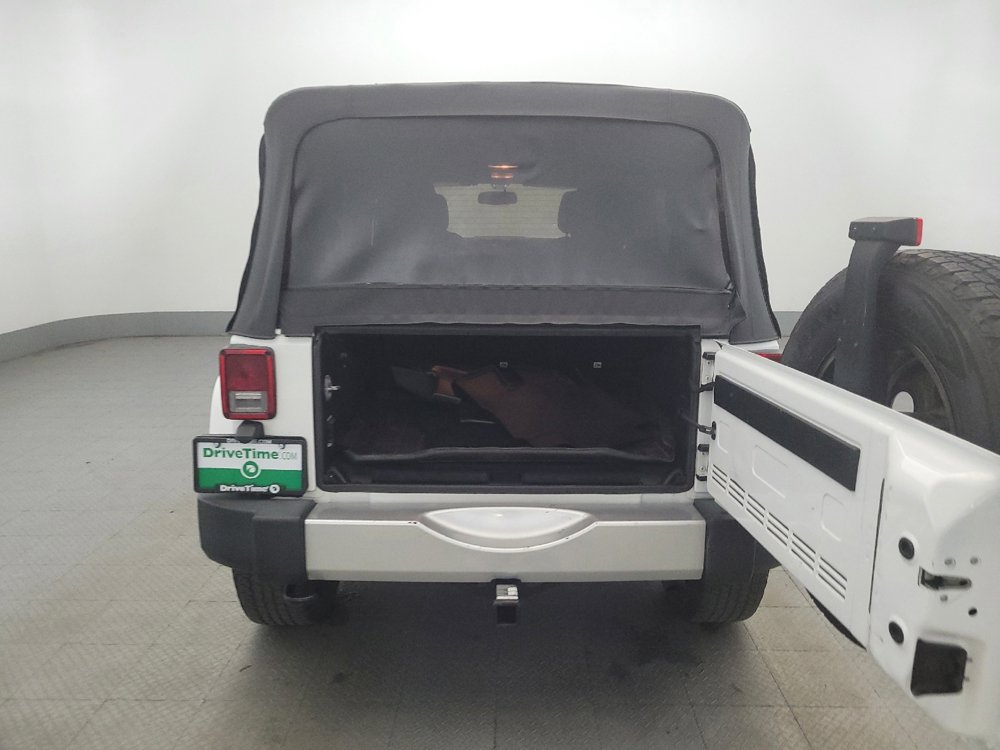 Used 2017 Jeep Wrangler Unlimited Sahara image 29