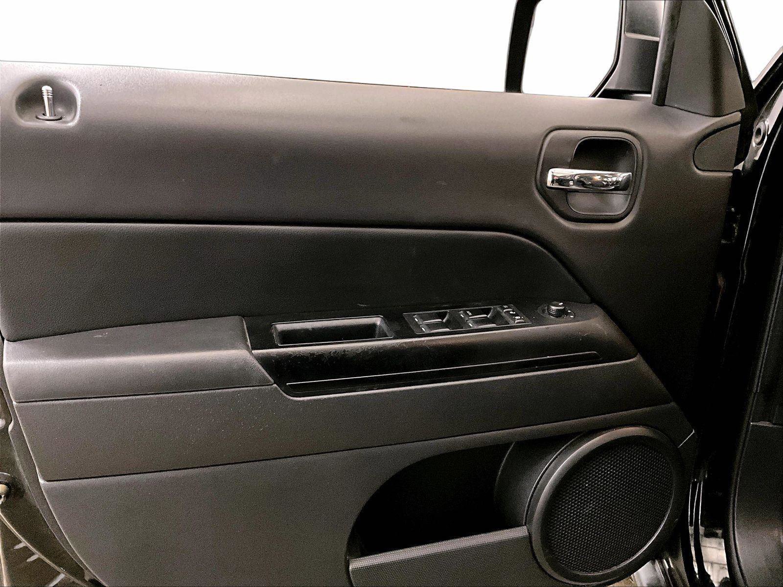 Used 2016 Jeep Patriot 75th Anniversary w/ Power Value Group FWD image 23
