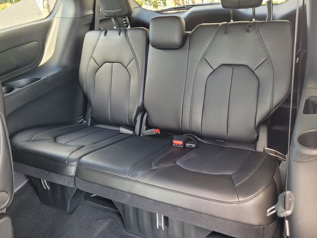 New 2026 Chrysler Voyager LX FWD image 12