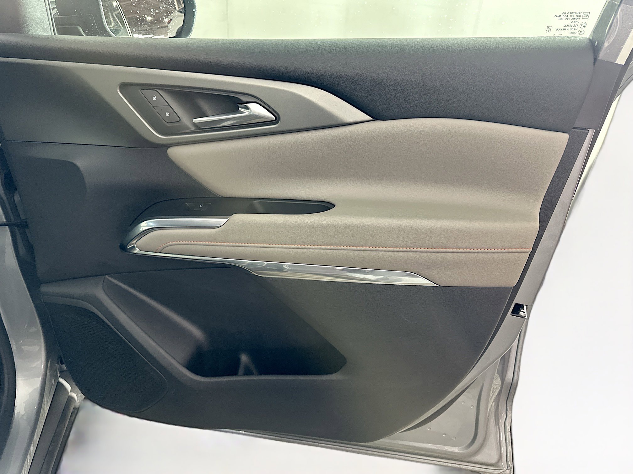 Used 2025 Chevrolet Traverse LT image 34