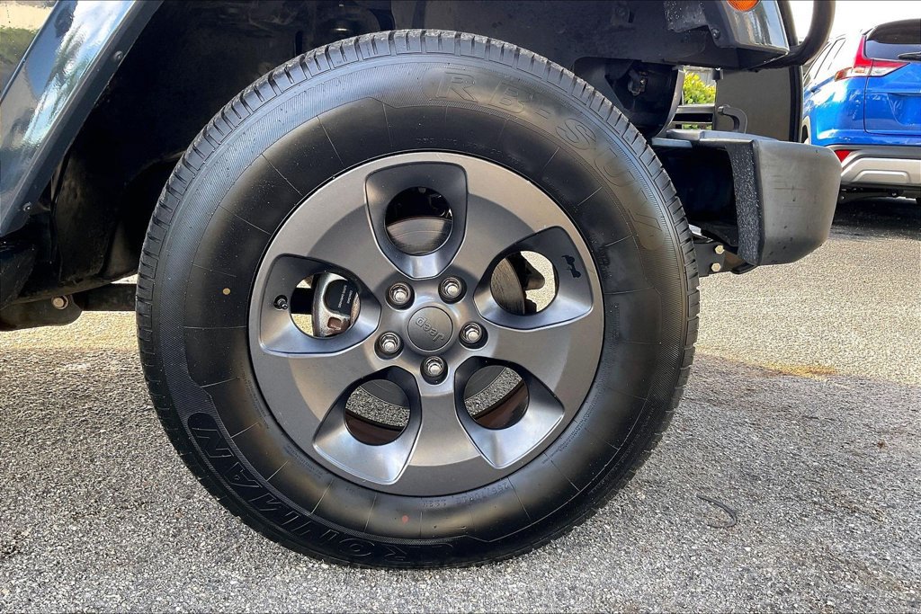 Used 2017 Jeep Wrangler Sport AWD/4WD image 30